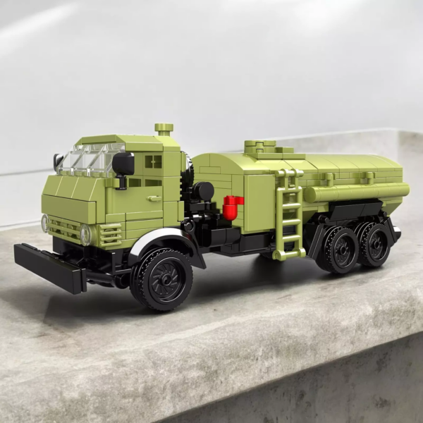 LKW Bundle Klemmbausteinset (UAZ Krankenwagen Kleinbus + URAL Expeditionsmobil + Kamaz LKW Tankwagen – Bild 2